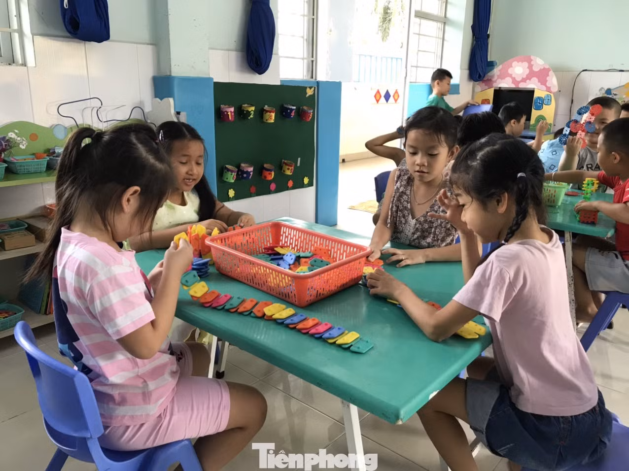 Trẻ mầm non TPHCM trở lại trường sau gần 4 tháng ở nhà vì COVID-19 ảnh 2