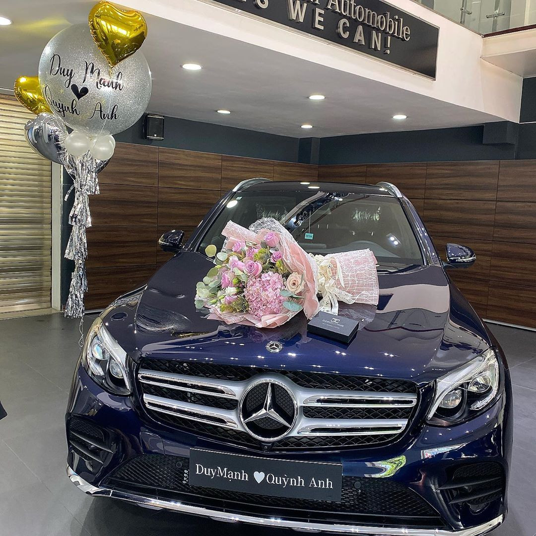 Cầu thủ Duy Mạnh cầu hôn bạn gái trên phố đi bộ ngay đầu năm mới ảnh 5