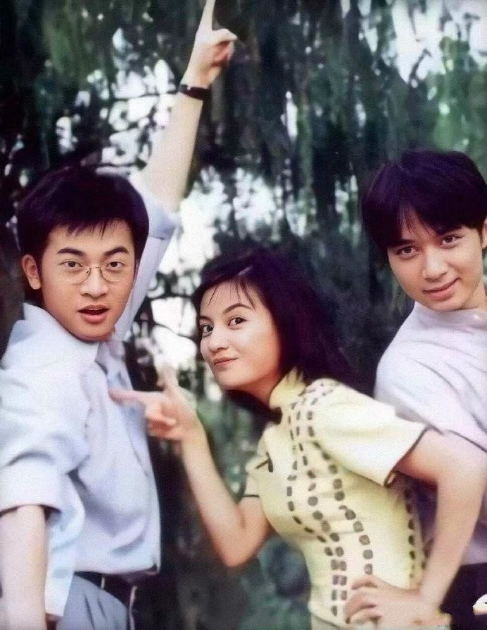 Triệu Vy đẹp ma mị ở tuổi 43, bất ngờ tái ngộ trai đẹp 'Tân dòng sông ly biệt' ảnh 13