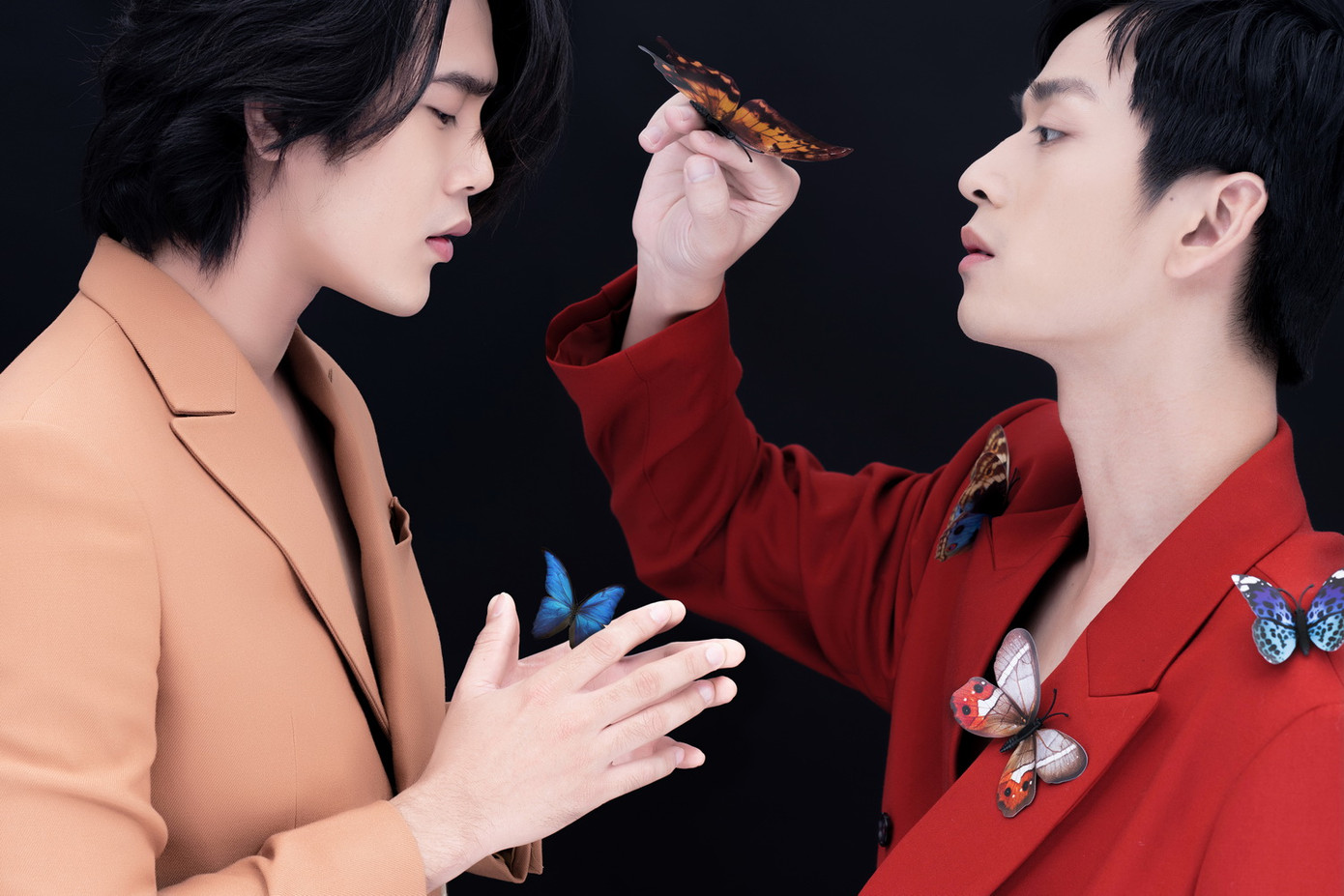 Dân mạng 'phát sốt' ảnh tình tứ của dàn trai tài gái sắc phim 'Mắt biếc' ảnh 7