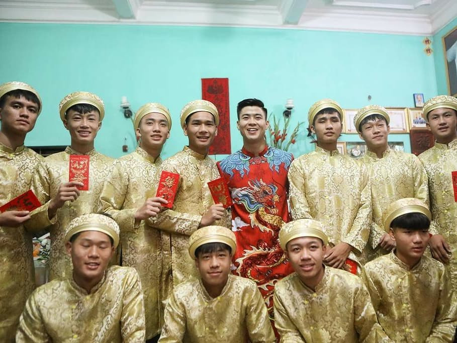 Xuân Trường bất ngờ có mặt trong lễ ăn hỏi Duy Mạnh-Quỳnh Anh ảnh 4