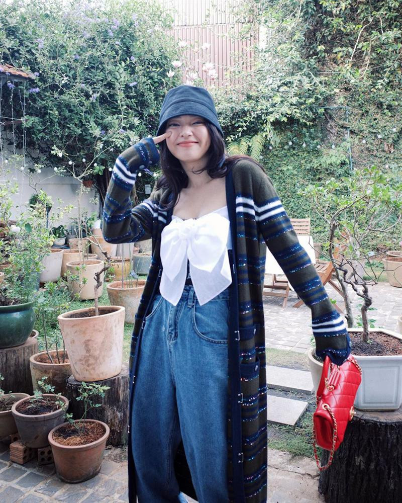 Chiếc áo nơ 34 triệu đồng đang khiến các cô gái mê mẩn có gì hot? ảnh 13