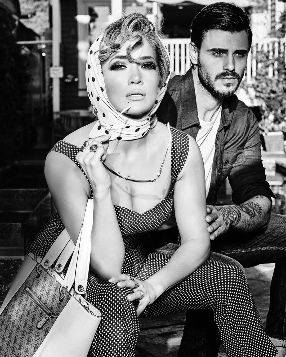 Mê mẩn sắc vóc nóng bỏng tuổi 50 của Jennifer Lopez ảnh 4