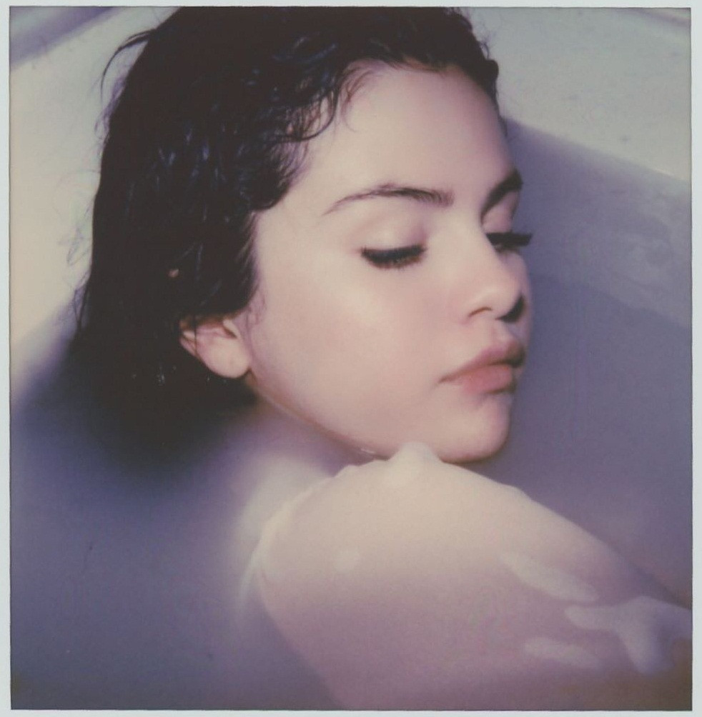 Selena Gomez ngày càng nóng bỏng với thần thái 'gây mê' ảnh 6