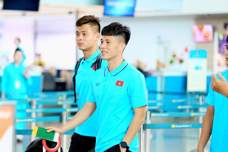 Đoàn Văn Hậu đón năm mới ở Berlin, Đức Chinh và U23 check-in Thái Lan ảnh 4