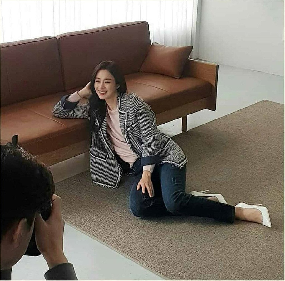 Kim Tae Hee đẹp như nữ thần ở tuổi 39 ảnh 12