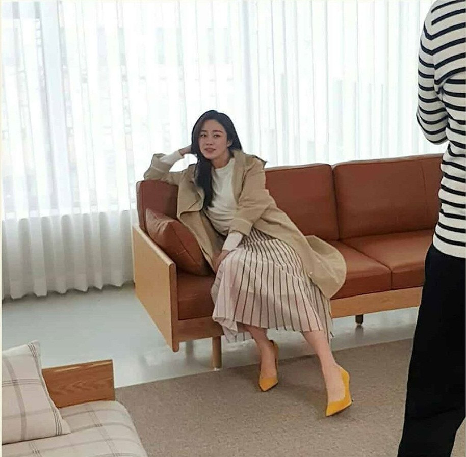 Kim Tae Hee đẹp như nữ thần ở tuổi 39 ảnh 10