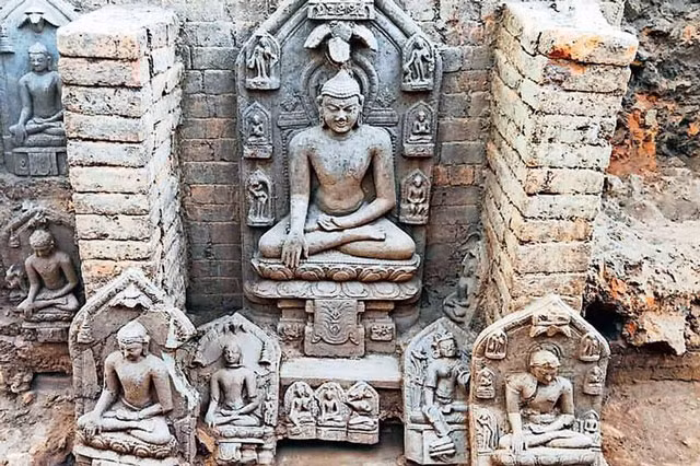 Bất ngờ với tàn tích của tu viện Phật giáo được tìm thấy tại Ấn Độ ảnh 1