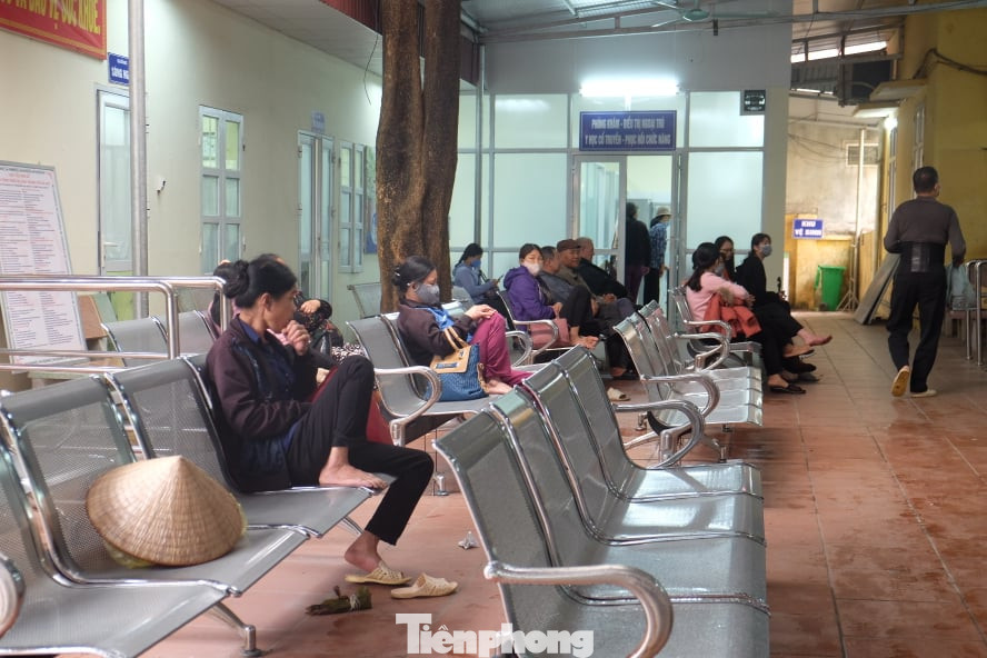 Ngày bận rộn của các bác sĩ sống trong khu cách ly Sơn Tây ảnh 9