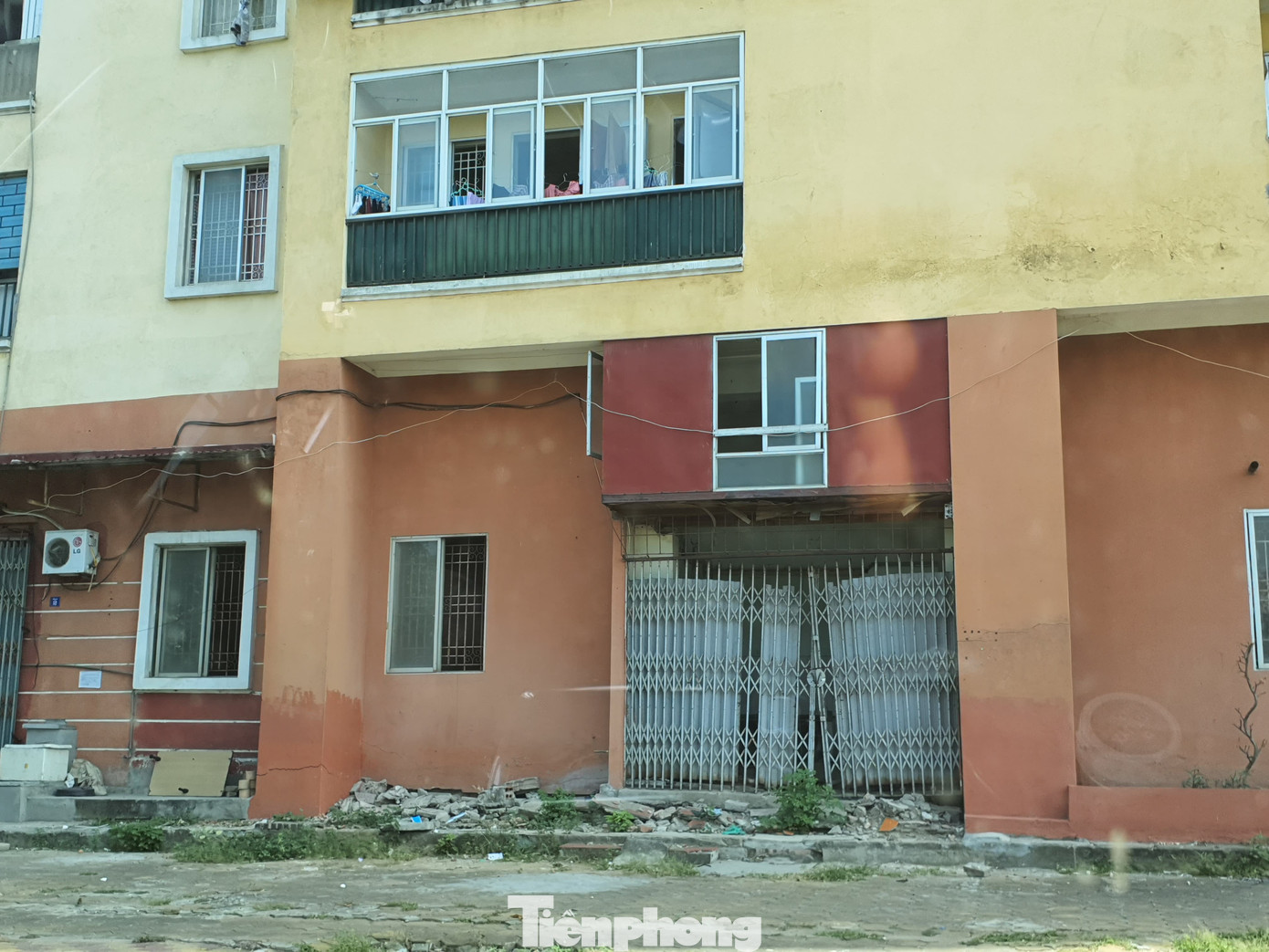 Tận thấy cảnh hoang tàn các khu nhà tái định cư ở Hà Nội ảnh 15