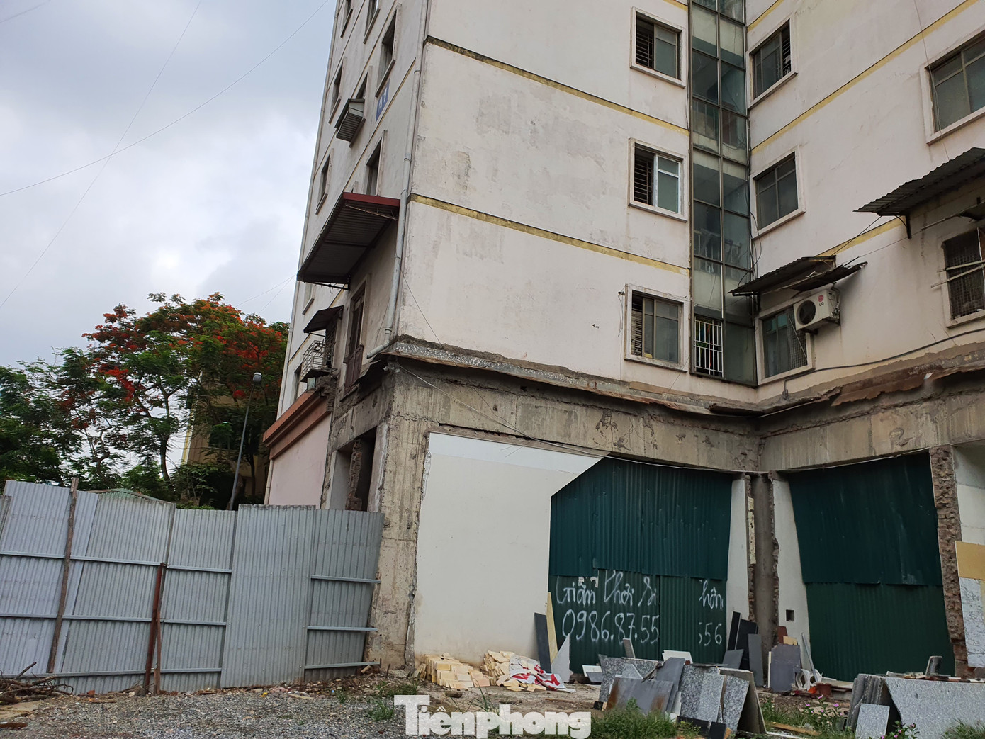 Tận thấy cảnh hoang tàn các khu nhà tái định cư ở Hà Nội ảnh 3