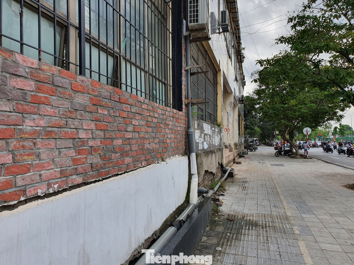 Tận thấy cảnh hoang tàn các khu nhà tái định cư ở Hà Nội ảnh 11