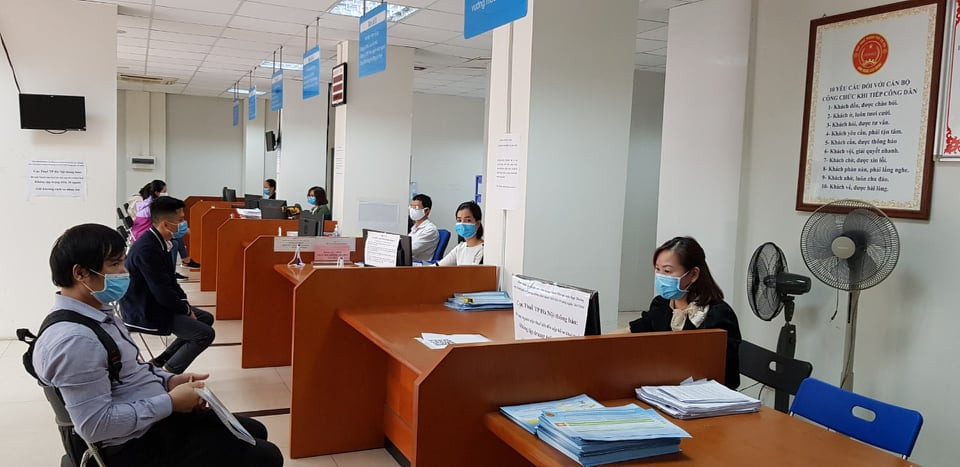 Công sở một tuần sau nới lỏng giãn cách: Giao dịch điện tử tăng mạnh ảnh 4