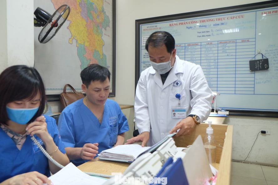 'Chiến sĩ' tuyến đầu chống dịch: Ăn tranh thủ, chuông reo là lên xe ảnh 3