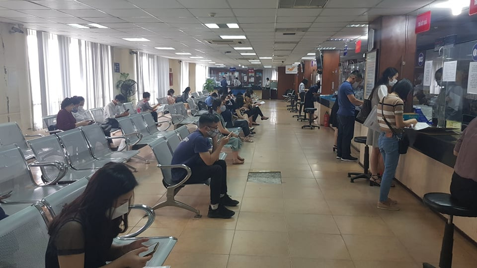 Công sở một tuần sau nới lỏng giãn cách: Giao dịch điện tử tăng mạnh ảnh 3
