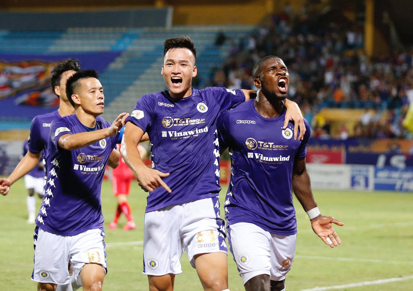 Hà Nội thắng Hải Phòng trong ngày rực pháo sáng ảnh 1