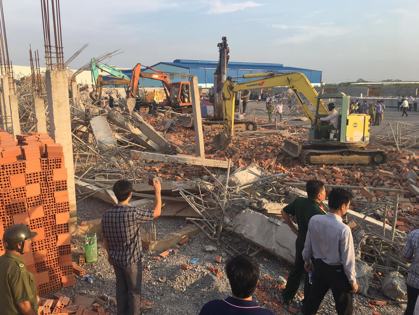 Lựa chọn nhân sự khóa XIII: Cuộc chuyển giao thế hệ và bài học 'chín ép' ảnh 6 Lựa chọn nhân sự khóa XIII: Cuộc chuyển giao thế hệ và bài học 'chín ép' ảnh 6