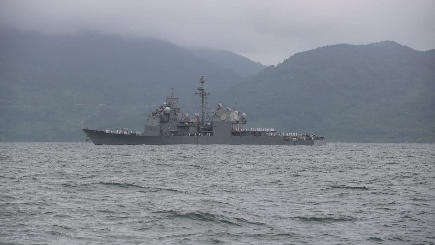 Mục kích tàu sân bay USS Theodore Roosevelt vào vịnh Đà Nẵng ảnh 9