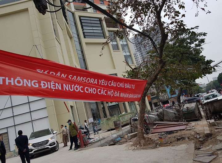 Cận Tết, cư dân Samsora Premier căng băng rôn tố bị 'đuổi' khỏi nhà ảnh 1