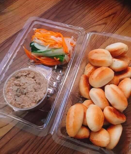 Chân dung món bánh mì mini nóng hổi đang gây bão cộng đồng teen Sài Gòn ảnh 5