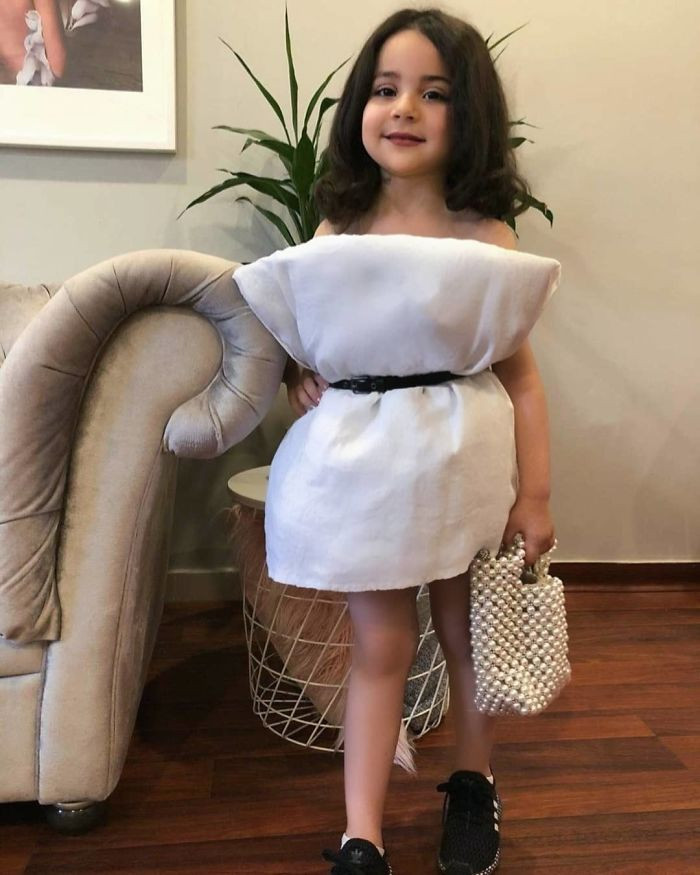 “Pillow Challenge” nhí: Thần thái không kém người lớn nhưng bất ngờ nhất là bức ảnh cuối ảnh 4