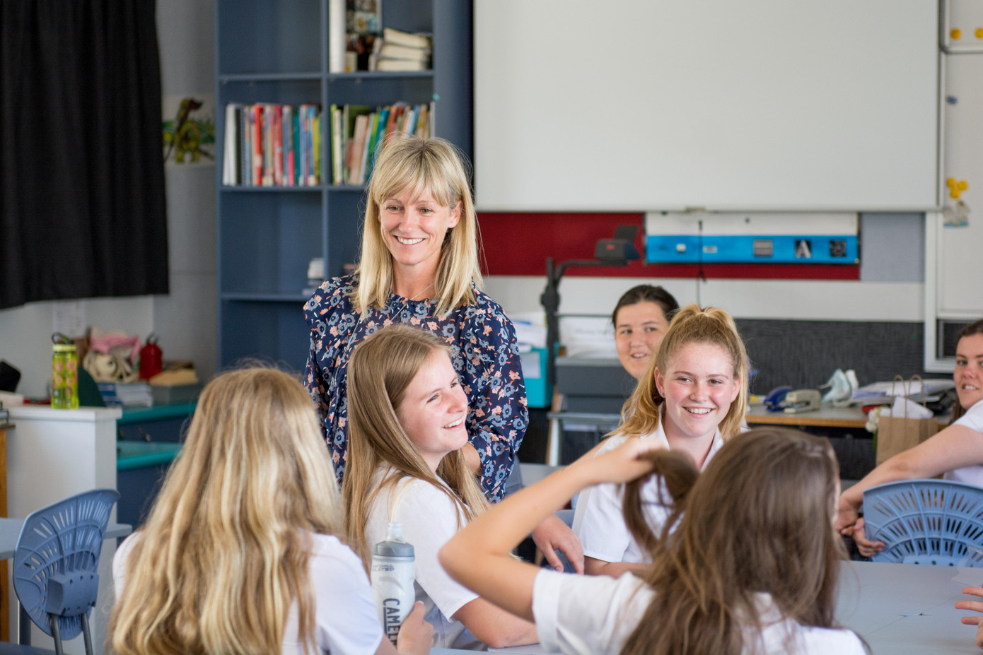 Khó nhằn và cao siêu, vậy điều gì giúp môn Khoa học “được lòng” teen New Zealand? ảnh 1