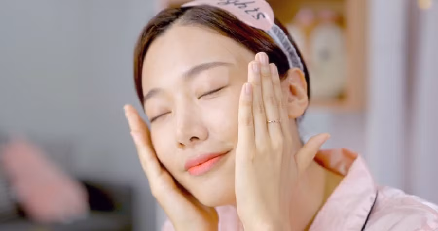 Quà tặng đặc biệt: 3 bước skincare dễ nhớ để bảo vệ da khỏi cái nắng hè 40 độ ảnh 3