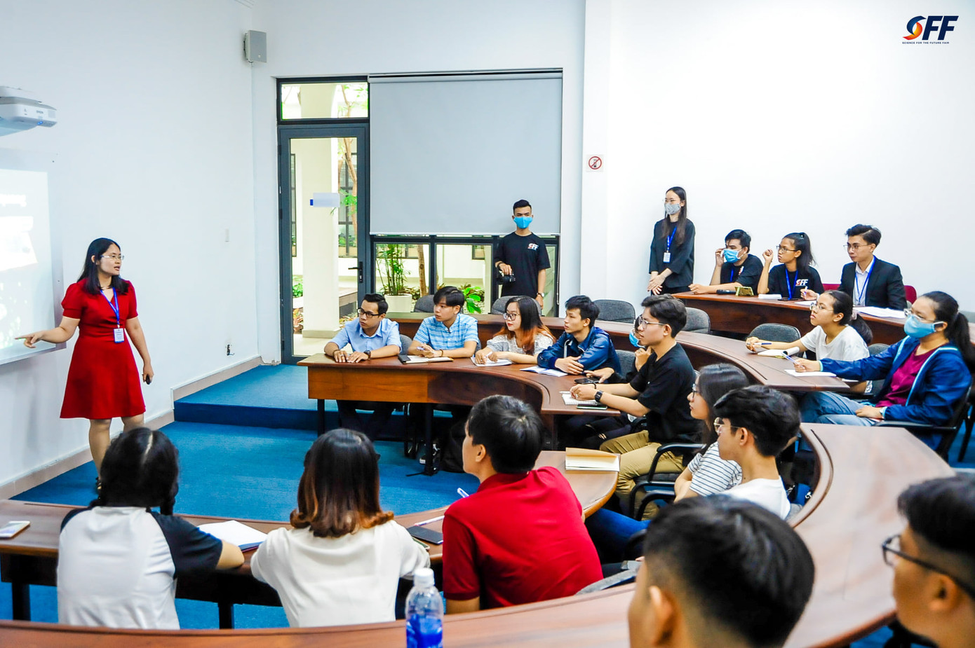 Thực tập sinh NASA cùng bạn bè ra mắt Hội chợ Khoa học “hack não” dành cho teen ảnh 3