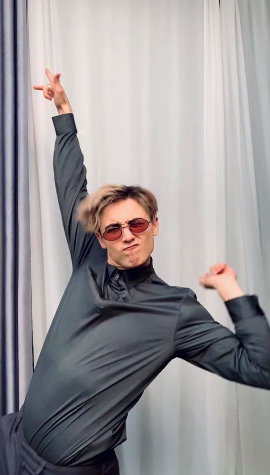 Profile “soái ca Nga” khiến loạt nữ ca sĩ mê mẩn ngoại trừ nữ chính “Người ấy là ai“ ảnh 10