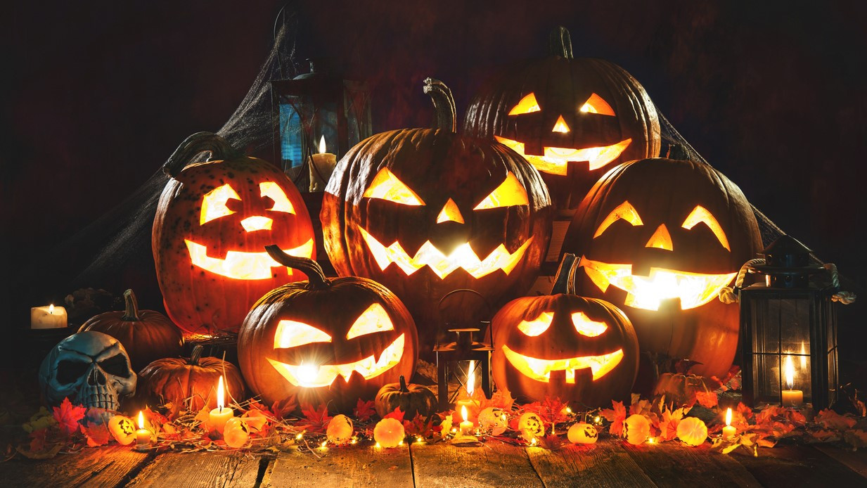 Mùa Halloween đi tìm lời giải thích cho nghịch lý “sợ ma nhưng mê nghe chuyện ma” của teen ảnh 1