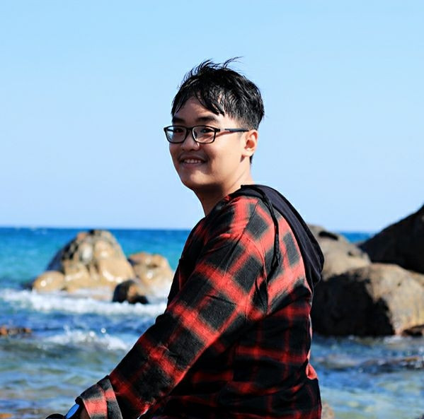 Tân Thủ khoa ĐH KHXH&NV TP.HCM chia sẻ bí kíp học Văn: Không học nhiều thầy cô vì dễ loạn ảnh 2