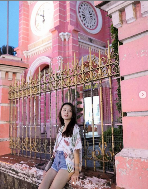 Đón mùa Giáng sinh bình yên trong không gian lung linh của những nhà thờ cổ kính ảnh 4