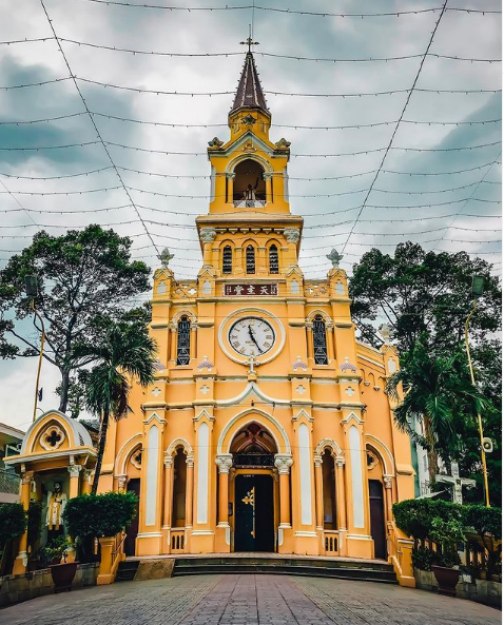 Đón mùa Giáng sinh bình yên trong không gian lung linh của những nhà thờ cổ kính ảnh 7