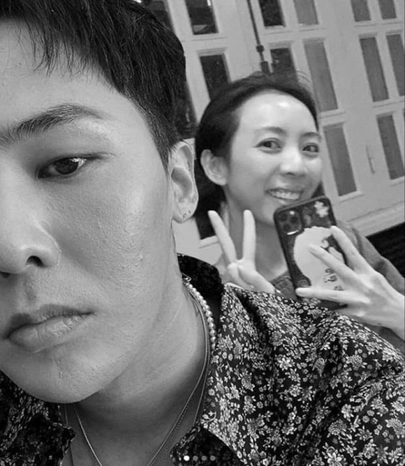 Hội mê “anh Rồng” G-Dragon không thể bỏ qua: Cách chỉnh ảnh chụp cùng “anh nhà” như thật! ảnh 2