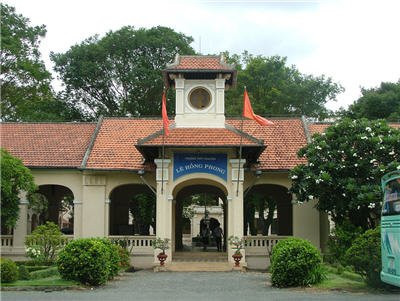 Vụ cây đổ khiến học sinh tử vong: Nguy cơ tiềm ẩn từ cây tuổi đời lâu năm tại các trường ảnh 4