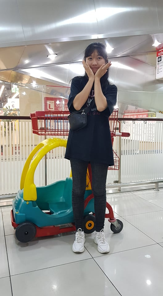 Nguyễn Hà My (17 tuổi, THPT Hòa Đa, Bình Thuận) đặt nhiều quyết tâm cho năm 2021 Tổng kết một năm đã qua của giới trẻ Việt: Có một chữ “tăng” nhưng không ai muốn ảnh 12