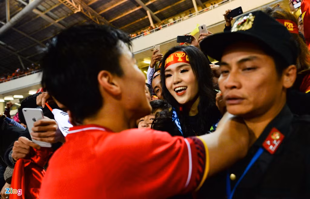 Trước tin đồn “đi đường quyền” với Quỳnh Anh, Duy Mạnh là chàng trai lãng mạn có thừa ảnh 4