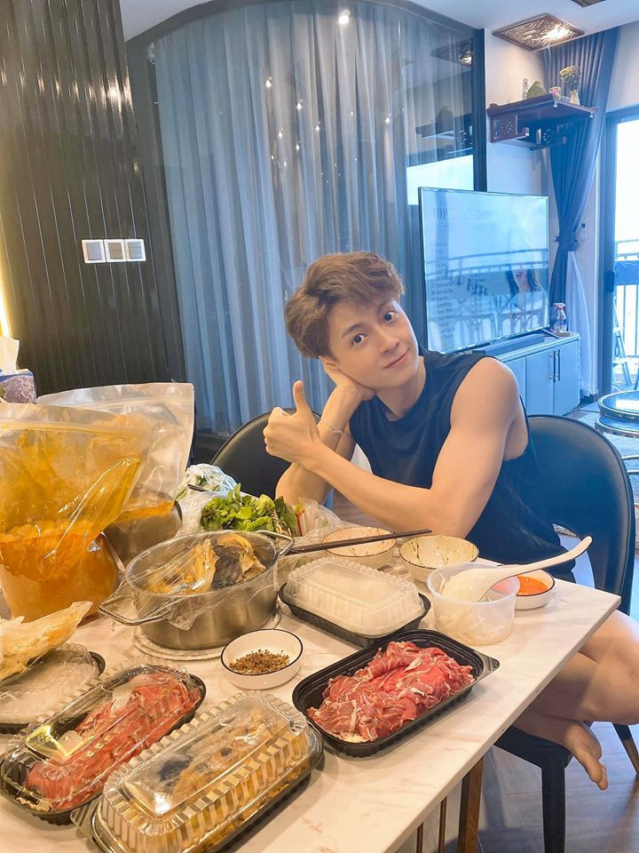 Sống tích cực mùa dịch: Sao Việt trổ tài nấu ăn, chia sẻ thực phẩm ngày cách ly ảnh 7