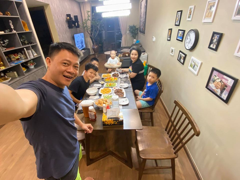 Các MC, BTV VTV làm gì trong thời gian cách ly xã hội? ảnh 12