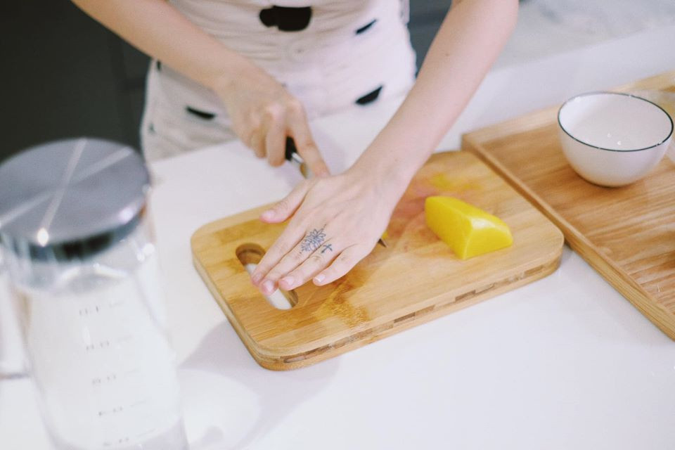 Bảo Anh chỉ cách làm son dưỡng môi 100% tự nhiên, đơn giản khi ở nhà cách ly ảnh 4