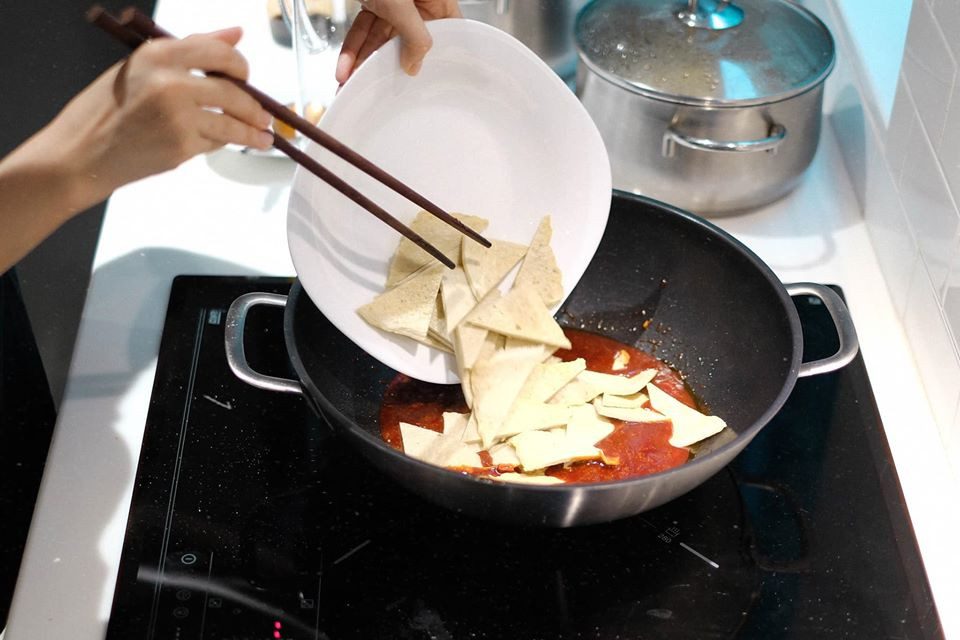 Bảo Anh chỉ cách làm son dưỡng môi 100% tự nhiên, đơn giản khi ở nhà cách ly ảnh 7