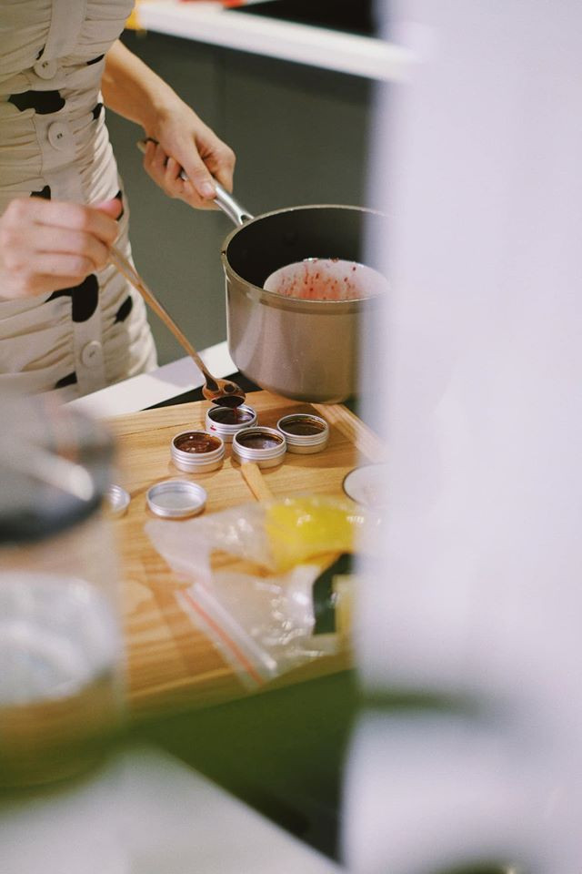 Bảo Anh chỉ cách làm son dưỡng môi 100% tự nhiên, đơn giản khi ở nhà cách ly ảnh 5