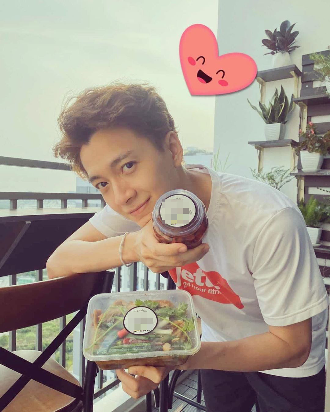 Sao Việt cách ly ngày 8: Trấn Thành tung ảnh ‘giường chiếu’ của Hari Won ảnh 4