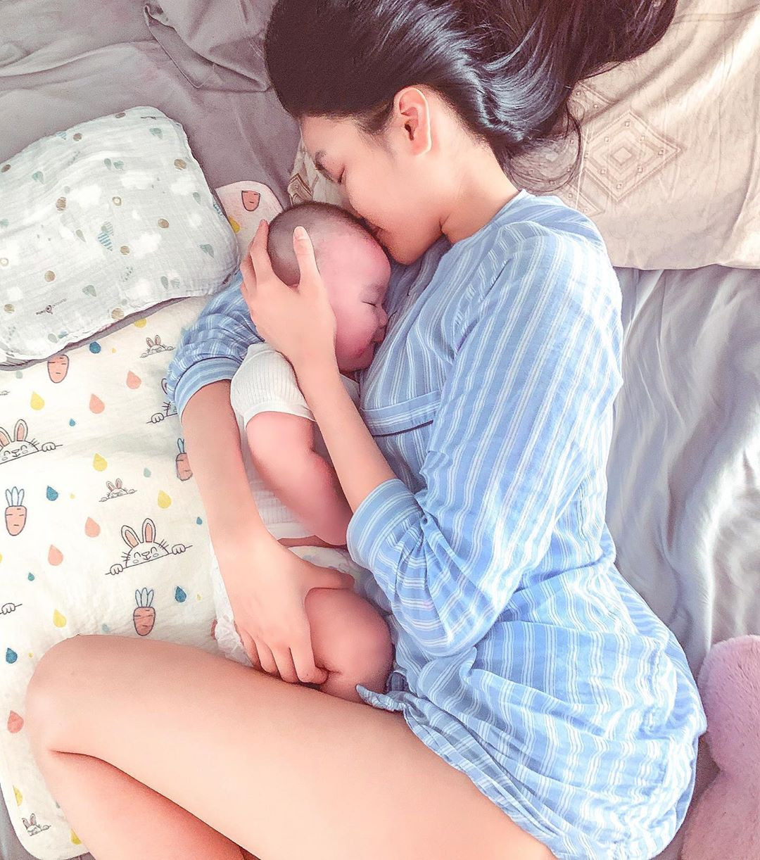 Sao Việt cách ly ngày 5: Jun Vũ ‘quên’ nội y, Đại Nghĩa an ủi Ốc Thanh Vân ảnh 2