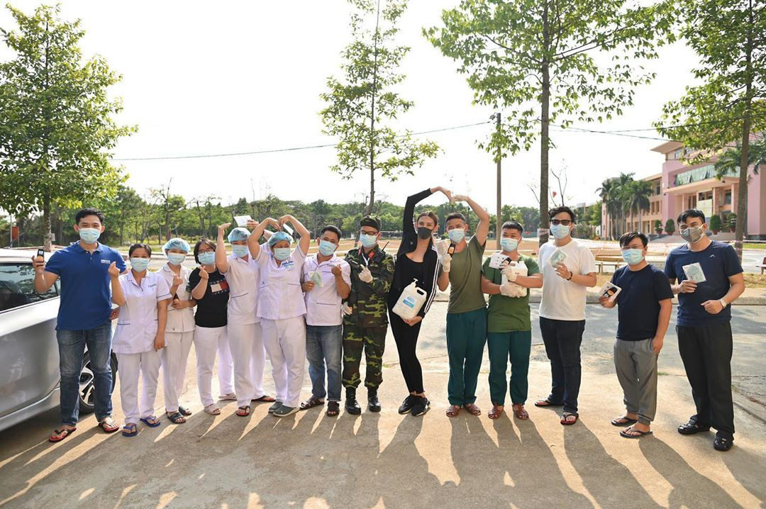 Sao Việt cách ly ngày 5: Jun Vũ ‘quên’ nội y, Đại Nghĩa an ủi Ốc Thanh Vân ảnh 10