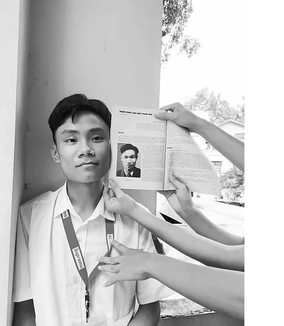 Loạt ảnh thú vị học sinh giống các nhà văn nổi tiếng đến bất ngờ ảnh 5