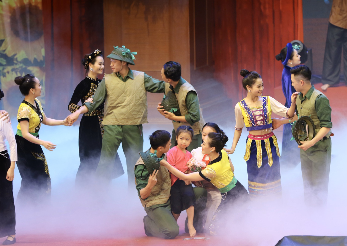 Lễ kỷ niệm cấp quốc gia 90 năm Ngày thành lập Đảng Cộng sản Việt Nam ảnh 6