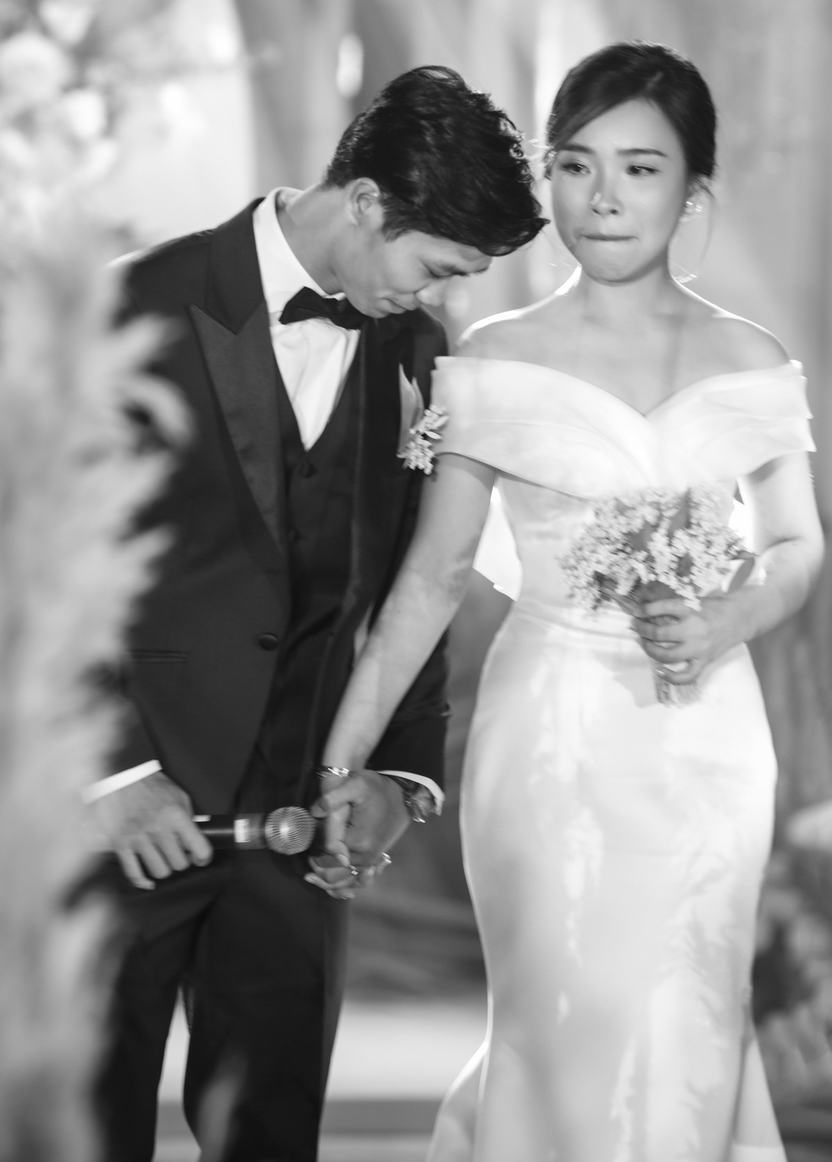 Công Phượng khoe ảnh đính hôn đẹp lung linh ảnh 9