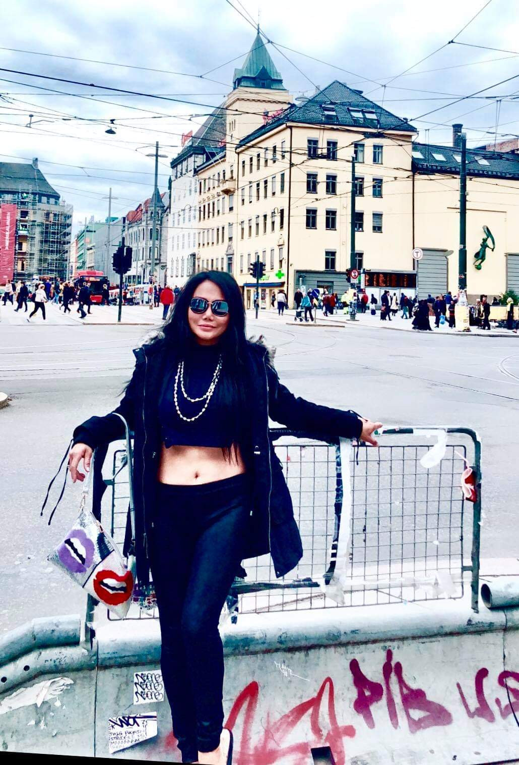 Lynda Trang Đài nóng bỏng không tuổi, được ví như 'Madonna của Việt Nam' ảnh 9