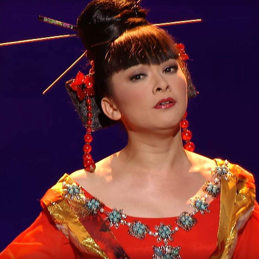 Như Quỳnh biến hoá với trang phục trong 25 năm ca hát ảnh 1